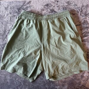 Lululemon Men’s Pacebreaker Short 7” Linerless L